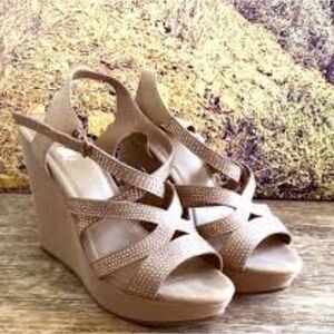 BRAND NEW ME TOO WEDGE STYLE OPEN TOE ANKLE STRAP WOMEN"S SANDAL